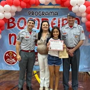 Imagem da notícia  ‘PROGRAMA BOMBEIRO NA ESCOLA’ FORMA ALUNOS DE MAIS OITO ESCOLAS