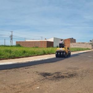 Imagem da notícia  POTUNDUVA RECEBE OPERAÇÃO TAPA-BURACO NOS PONTOS MAIS CRÍTICOS