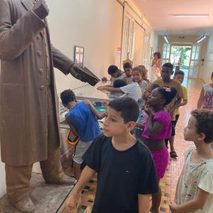 Imagem da notícia CRIANÇAS DO JARDIM MARIA LUIZA IV VISITAM O MUSEU MUNICIPAL
