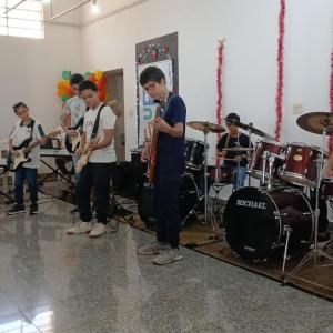 Imagem da notícia GURI 30 ANOS - UM SHOW DE VOZES, RITMOS E HISTÓRIA