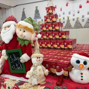 Imagem da notícia PREFEITURA ENTREGA PANETONES DE CHOCOLATE A TODOS OS ALUNOS DA REDE MUNICIPAL