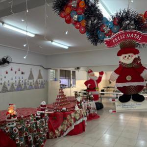 Imagem da notícia PREFEITURA ENTREGA PANETONES DE CHOCOLATE A TODOS OS ALUNOS DA REDE MUNICIPAL