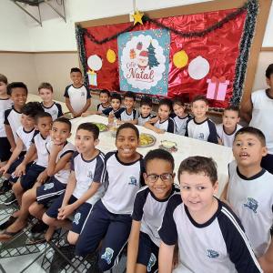 Imagem da notícia PREFEITURA ENTREGA PANETONES DE CHOCOLATE A TODOS OS ALUNOS DA REDE MUNICIPAL