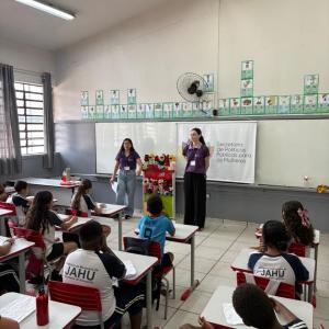 Imagem da notícia “LEI MARIA DA PENHA VAI À ESCOLA” PROFA. LÚCIA SAMPAIO GALVÃO