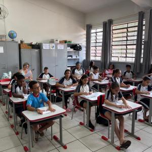 Imagem da notícia “LEI MARIA DA PENHA VAI À ESCOLA” PROFA. LÚCIA SAMPAIO GALVÃO