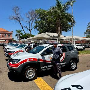 Imagem da notícia POLÍCIA MILITAR RECEBE NOVAS VIATURAS