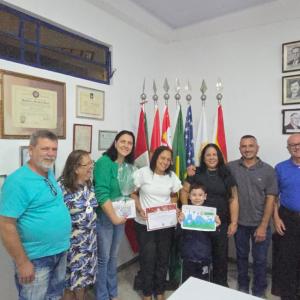 Imagem da notícia ALUNOS DA REDE MUNICIPAL SÃO PREMIADOS NO CONCURSO DE DESENHO “SUPER NOEL EM AÇÃO POR JAHU!”, DO ROTARY
