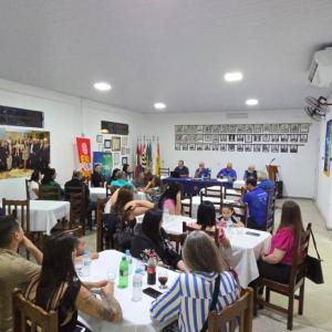 Imagem da notícia ALUNOS DA REDE MUNICIPAL SÃO PREMIADOS NO CONCURSO DE DESENHO “SUPER NOEL EM AÇÃO POR JAHU!”, DO ROTARY