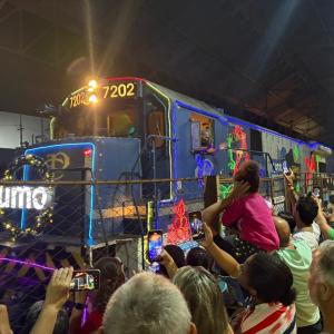 Imagem da notícia TREM ILUMINADO PASSA POR JAHU