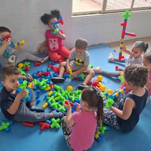 Imagem da notícia PREFEITURA ENTREGA NOVOS BRINQUEDOS PARA AS CRECHES MUNICIPAIS