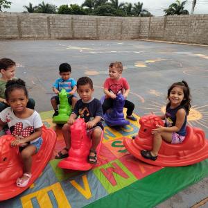 Imagem da notícia PREFEITURA ENTREGA NOVOS BRINQUEDOS PARA AS CRECHES MUNICIPAIS