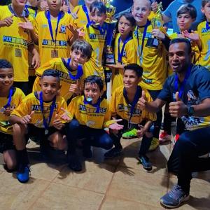 Imagem da notícia DEFINIDOS OS CAMPEÕES DO FUTEBOL SUB-9 E SUB-11