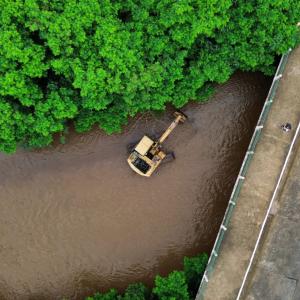 Imagem da notícia NOVA ETAPA DA LIMPEZA E DRAGAGEM DO RIO JAÚ TEM INÍCIO NESTA QUARTA-FEIRA (14)