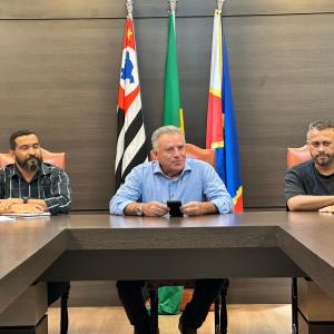 Imagem da notícia PREFEITURA FAZ REUNIÃO SOBRE APLICAÇÃO DE PRODUTOS AGRÍCOLAS