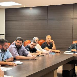 Imagem da notícia PREFEITURA FAZ REUNIÃO SOBRE APLICAÇÃO DE PRODUTOS AGRÍCOLAS