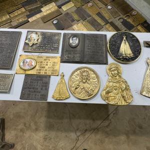 Imagem da notícia CONFIRA A LISTA DE PLACAS RECUPERADAS DO CEMITÉRIO MUNICIPAL