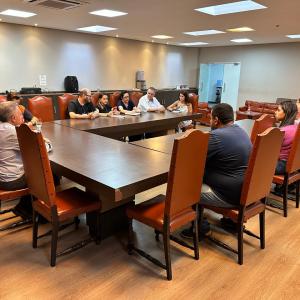 Imagem da notícia REUNIÃO DISCUTE MEDIDAS DE CONTROLE DE BARATAS E ESCORPIÕES