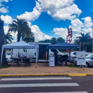 Imagem da notícia 'MARÇO PARA ELAS” – LEI MARIA DA PENHA ITINERANTE LEVA ORIENTAÇÃO À POPULAÇÃO