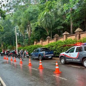 Imagem da notícia PREFEITURA, POLÍCIA MILITAR E DETRAN REALIZAM AÇÃO CONJUNTA DE FISCALIZAÇÃO DE MOTOCICLETAS