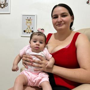 Imagem da notícia MAMÃES E SEUS BEBÊS BRILHAM EM ENTREGA DE ENSAIO FOTOGRÁFICO