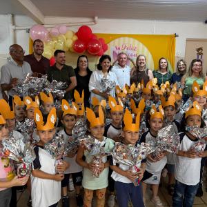 Imagem da notícia PREFEITURA DISTRIBUI OVOS DE PÁSCOA NAS ESCOLAS E CRECHES MUNICIPAIS