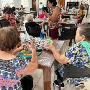 Imagem da notícia COELHINHO SEGUE PASSEANDO POR NOSSA CIDADE!