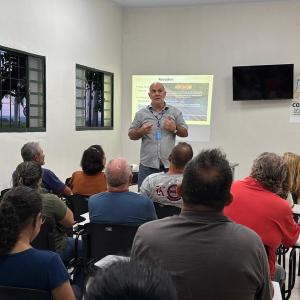 Imagem da notícia PRODUTORES E COMERCIANTES PARTICIPAM DE ENCONTRO COM ORIENTAÇÕES E APOIO AO NEGÓCIO RURAL