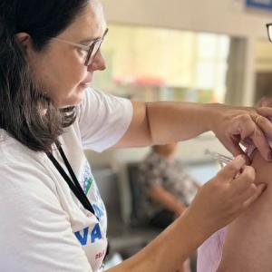 Imagem da notícia VACINAÇÃO CONTRA A GRIPE SEGUE EM JAHU PARA GRUPOS PRIORITÁRIOS!