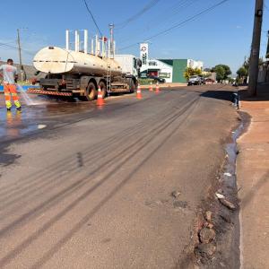 Imagem da notícia PREFEITURA REALIZA SERVIÇOS DE RECAPE NA AVENIDA DR. LUCIANO PACHECO
