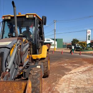 Imagem da notícia PREFEITURA REALIZA SERVIÇOS DE RECAPE NA AVENIDA DR. LUCIANO PACHECO