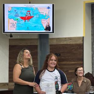 Imagem da notícia ALUNOS DA REDE MUNICIPAL RECEBEM O PRÊMIO 'JOÃO RIBEIRO DE BARROS'