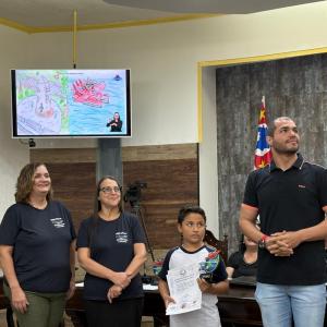 Imagem da notícia ALUNOS DA REDE MUNICIPAL RECEBEM O PRÊMIO 'JOÃO RIBEIRO DE BARROS'