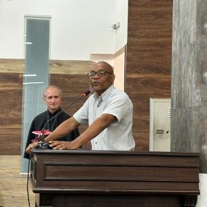 Imagem da notícia ALUNOS DA REDE MUNICIPAL RECEBEM O PRÊMIO 'JOÃO RIBEIRO DE BARROS'