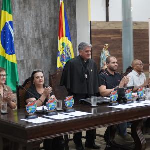 Imagem da notícia ALUNOS DA REDE MUNICIPAL RECEBEM O PRÊMIO 'JOÃO RIBEIRO DE BARROS'