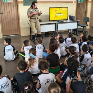 Imagem da notícia MAIO AMARELO NA ESCOLA 'MARIA DE MAGALHÃES'