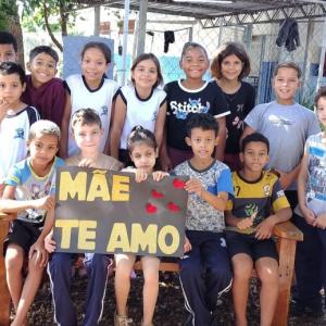 Imagem da notícia UNIDADES ESCOLARES DA REDE MUNICIPAL DE ENSINO CELEBRAM E COMEMORAM O DIA DAS MÃES