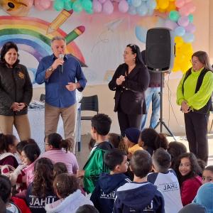 Imagem da notícia PELO QUINTO ANO SEGUIDO, PREFEITURA ENTREGA KITS DE UNIFORMES AOS ALUNOS DA REDE MUNICIPAL DE ENSINO