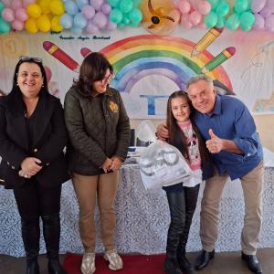 Imagem da notícia PELO QUINTO ANO SEGUIDO, PREFEITURA ENTREGA KITS DE UNIFORMES AOS ALUNOS DA REDE MUNICIPAL DE ENSINO