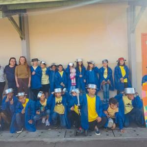 Imagem da notícia UNIDADES ESCOLARES DA REDE MUNICIPAL REALIZAM MOSTRA LITERÁRIA