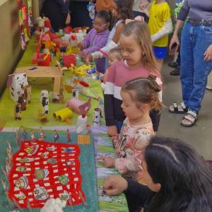 Imagem da notícia UNIDADES ESCOLARES DA REDE MUNICIPAL REALIZAM MOSTRA LITERÁRIA