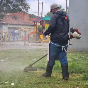 Imagem da notícia ECOPONTO ITINERANTE SEGUE NO JARDIM MARIA LUIZA IV