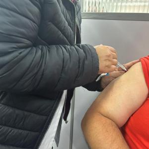 Imagem da notícia JAHU VACINA SERVIDORES PÚBLICOS CONTRA GRIPE E REFORÇA IMUNIZAÇÃO PARA TODA A POPULAÇÃO