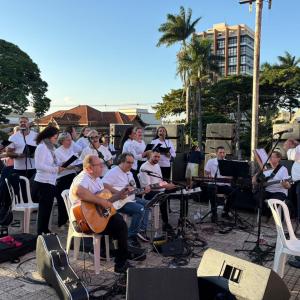 Imagem da notícia CELEBRAÇÃO DE CORPUS CHRISTI REÚNE MILHARES DE FIÉIS
