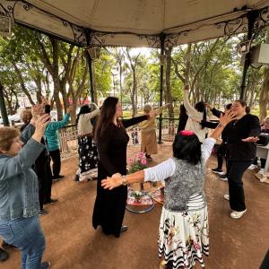 Imagem da notícia AÇÃO REÚNE MULHERES EM MOMENTO DE INTEGRAÇÃO NO JARDIM DE BAIXO