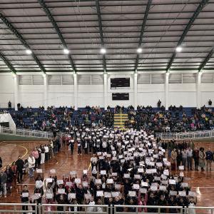 Imagem da notícia MISSÃO CUMPRIDA! BOMBEIRO NA ESCOLA FORMA NOVA TURMA