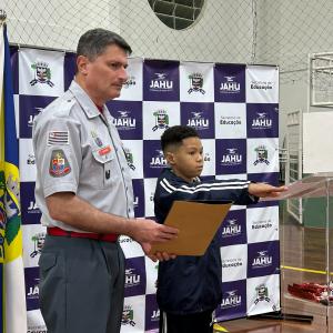 Imagem da notícia MISSÃO CUMPRIDA! BOMBEIRO NA ESCOLA FORMA NOVA TURMA