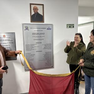 Imagem da notícia ARRAIÁ MARCA DESCERRAMENTO DA PLACA DE INAUGURAÇÃO DO CMEI VEREADOR PAULO GAMBARINI