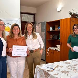 Imagem da notícia ESCOLA DE MODA CELEBRA A FORMATURA DE NOVA TURMA DO CURSO GRATUITO DE COSTURA