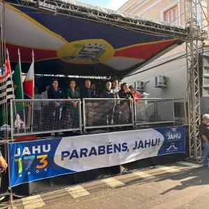 Imagem da notícia JAHU CELEBRA 173 ANOS COM DESFILE MARCADO POR HISTÓRIA, CULTURA E EMOÇÃO