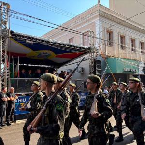 Imagem da notícia JAHU CELEBRA 173 ANOS COM DESFILE MARCADO POR HISTÓRIA, CULTURA E EMOÇÃO